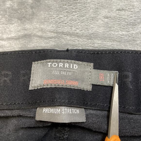 Torrid Premium Stretch Bombshell Skinny Distressed Jeans Women’s Size 18R Black - Picture 7 of 9